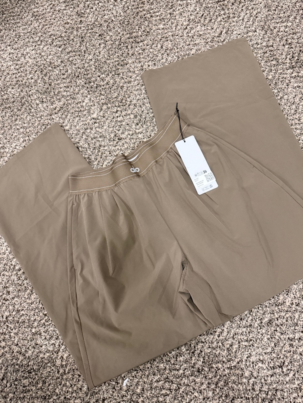 Alo Yoga Suit Up Trousers - Olive Tree